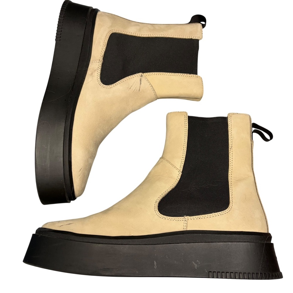 Foot Petals Cream Colored Lug Sole Chunky Chelsea Boots